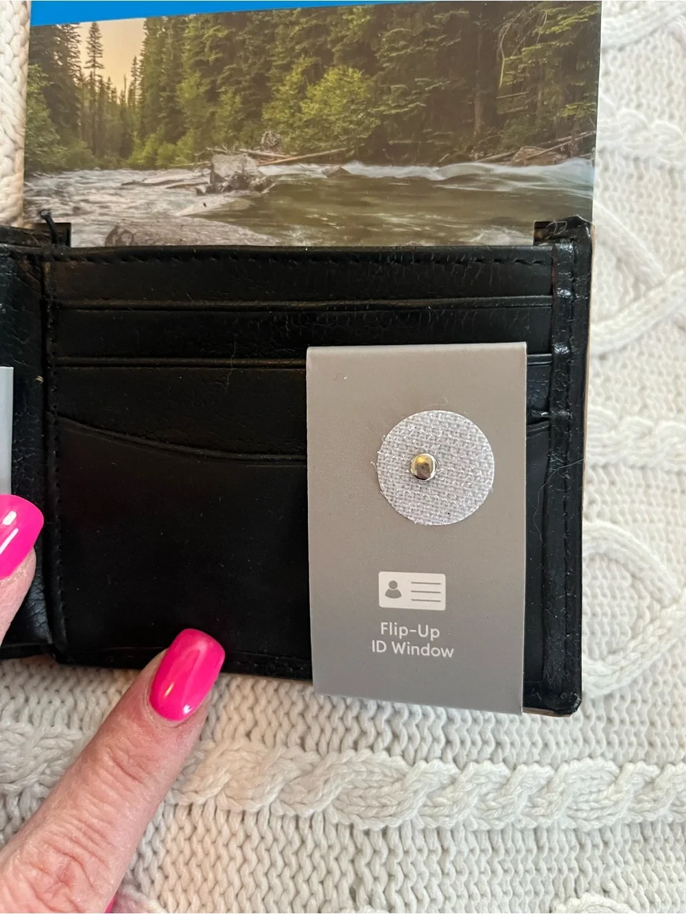 Columbia Black Bi-Fold Wallet Flip Up ID Window Brand New in Package